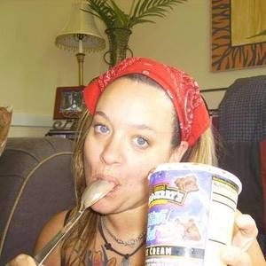 Meet your Posher, Lottie